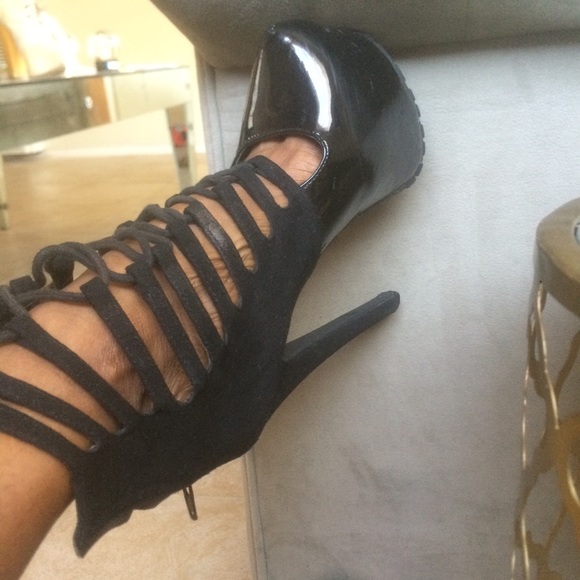 Zara Shoes - Black lace up platform heels